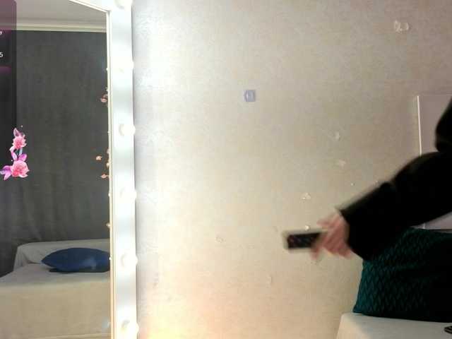 SugarNyaa's BongaCams show and profile