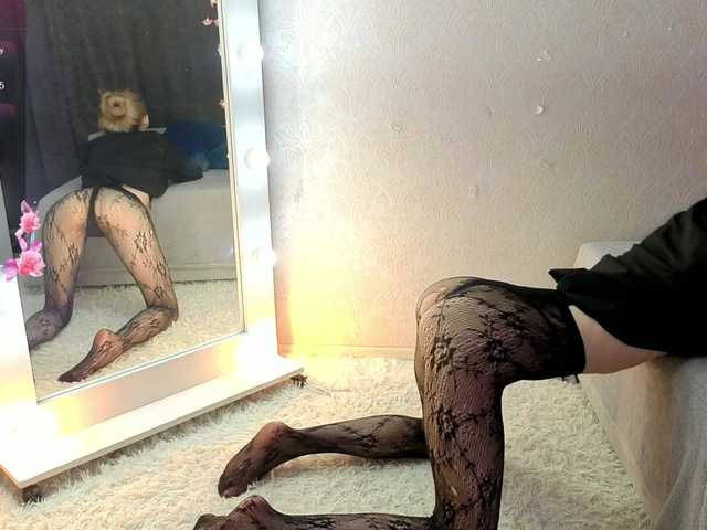 SugarNyaa's BongaCams show and profile