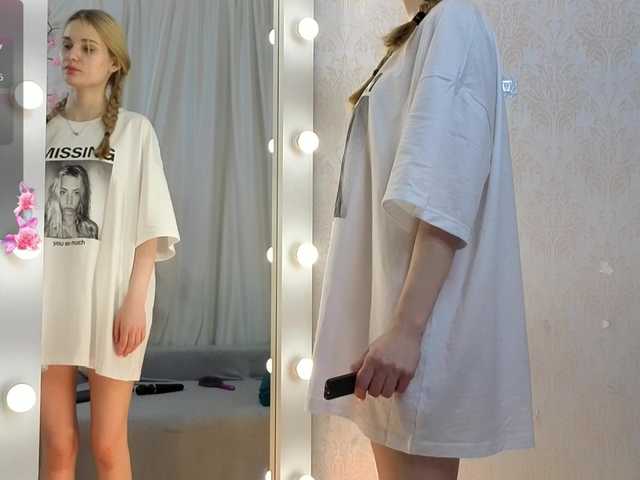 SugarNyaa's BongaCams show and profile