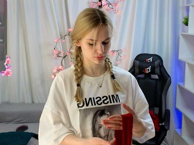 SugarNyaa's BongaCams show and profile