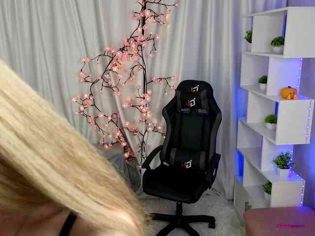 Модель: SugarNyaa