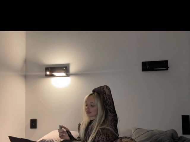 SweetMi333's BongaCams show and profile