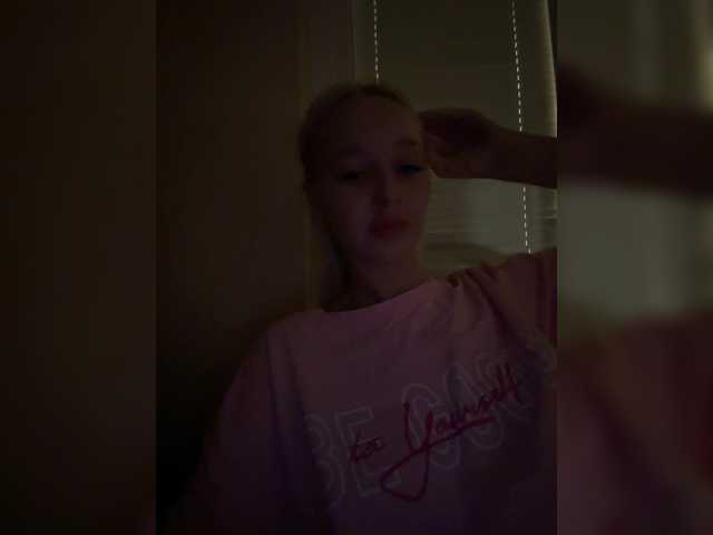 SweetMi333 live cam on BongaCams