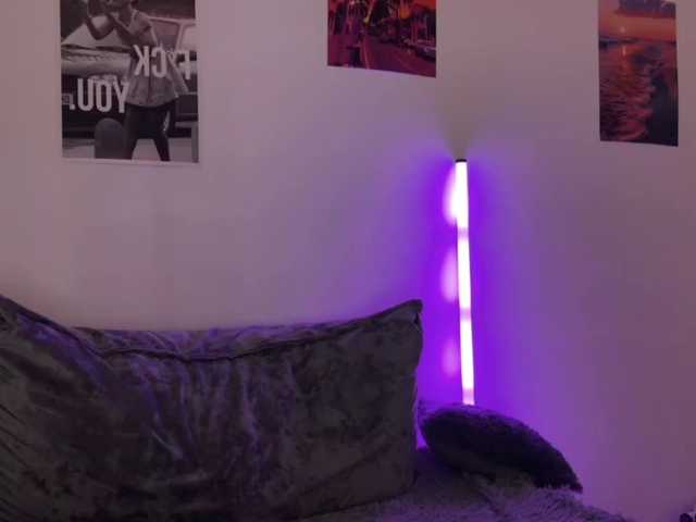 SweetMi333's BongaCams show and profile