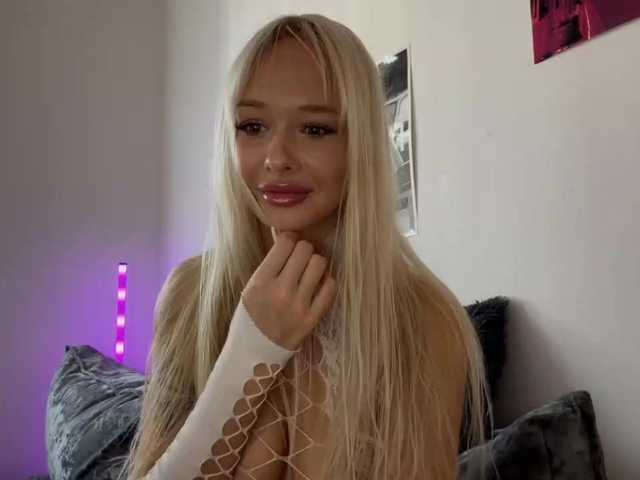 SweetMi333's BongaCams show and profile