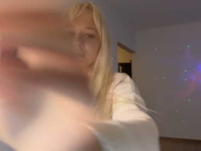 SweetMi333 live cam on BongaCams