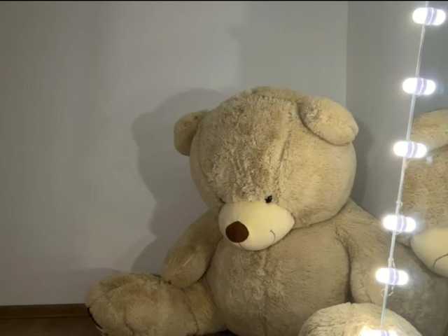 SweetMi333 live cam on BongaCams