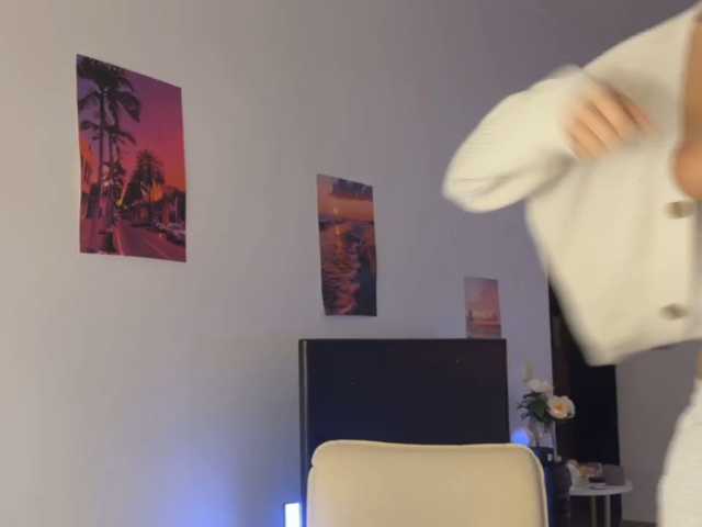 SweetMi333 live cam on BongaCams