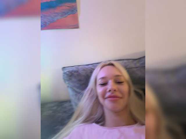 SweetMi333 live cam on BongaCams