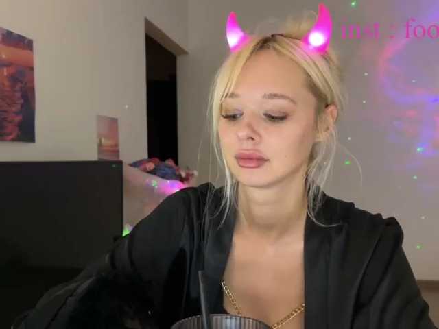 Summer_Flower live cam on BongaCams