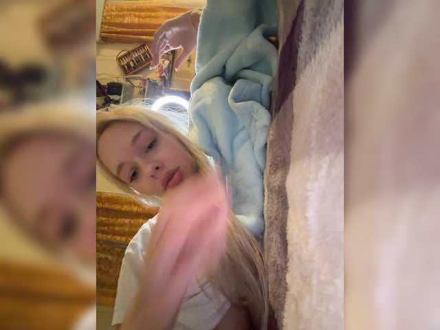 SweetMi333 live cam on BongaCams