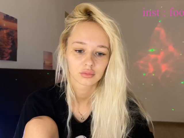 SweetMi333 live cam on BongaCams