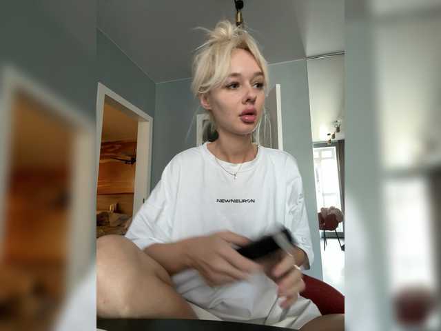Summer_Flower — live female cam