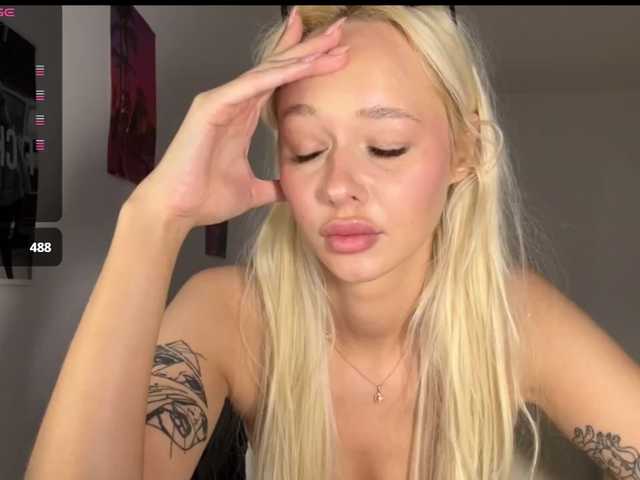 SweetMi333 live cam on BongaCams