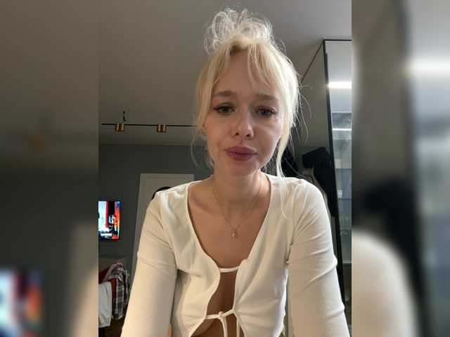 SweetMi333 live cam on BongaCams
