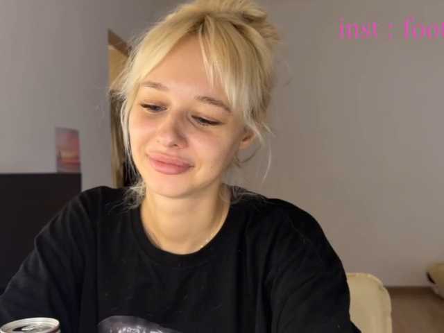 SweetMi333 live cam on BongaCams