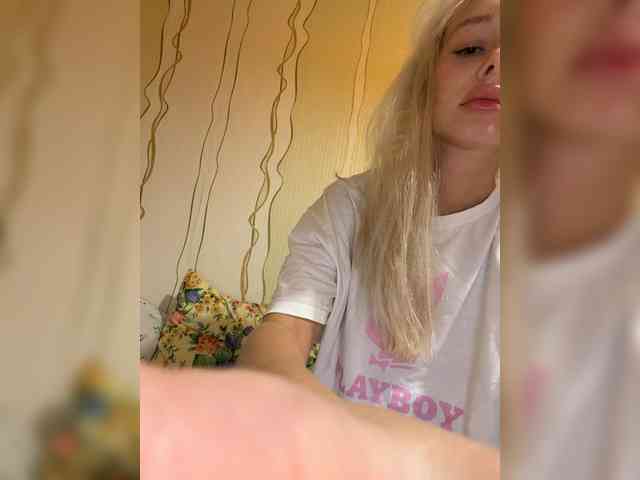 SweetMi333 Live Webcam on BongaCams