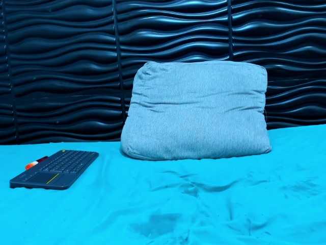 Aleja-Rousse Live Cam on BongaCams