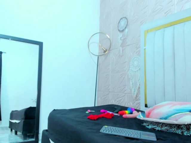 Brunettte-Sweet's BongaCams show and profile