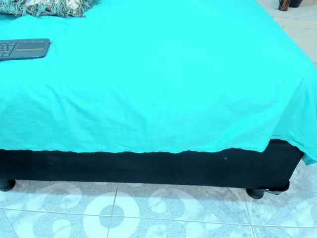 Brunettte-Sweet's BongaCams show and profile