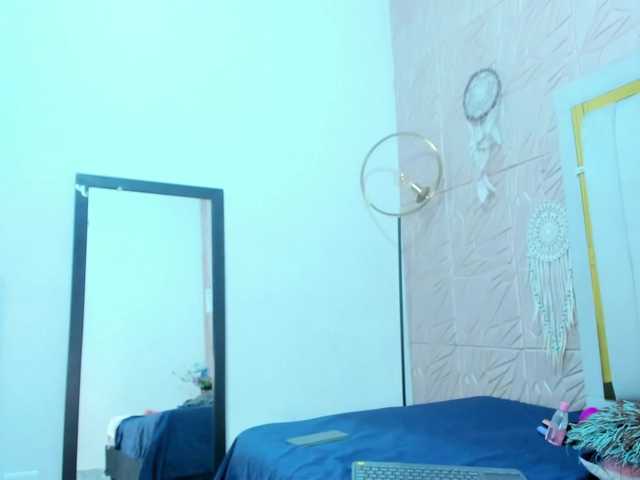 Brunettte-Sweet's BongaCams show and profile