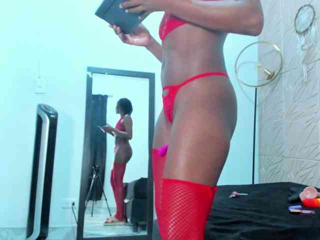 Brunettte-Sweet webcam