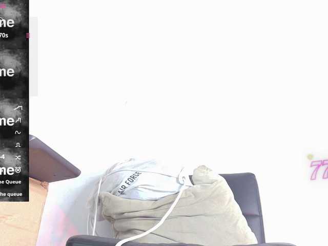 Valerygoddes live cam