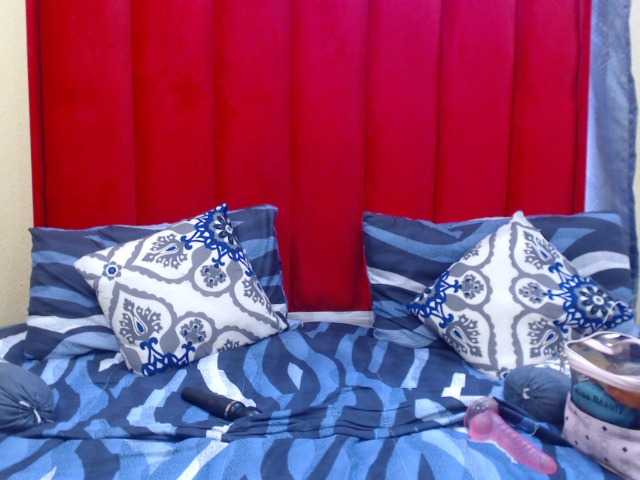Your-Milly168 live cam on BongaCams