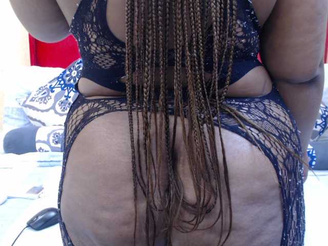 Your-Milly168 live cam on BongaCams
