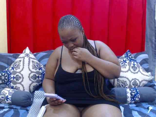 Your-Milly168 webcam