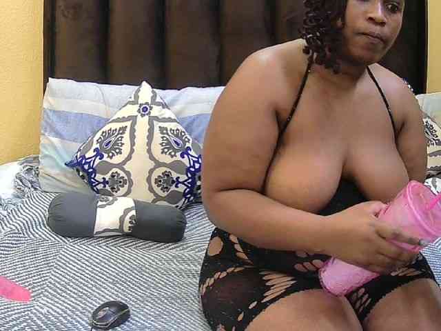 Your-Milly168 webcam