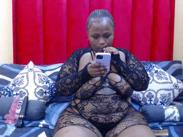 Your-Milly168 webcam