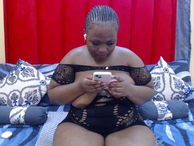 Your-Milly168 webcam