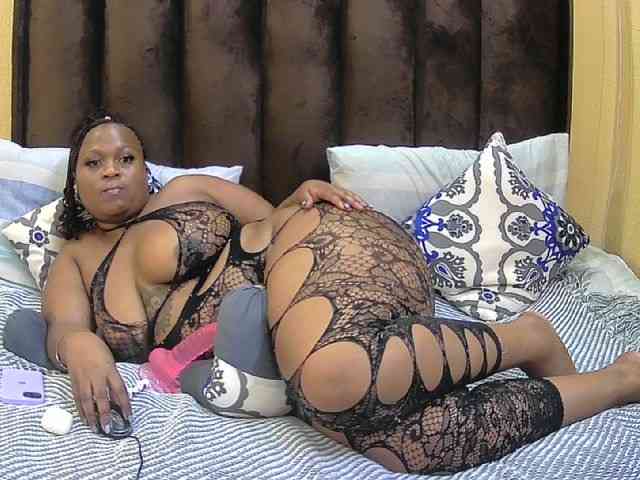 Your-Milly168 webcam