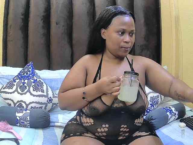 Your-Milly168 webcam