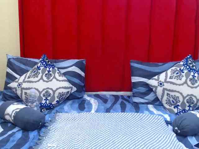Your-Milly168 webcam