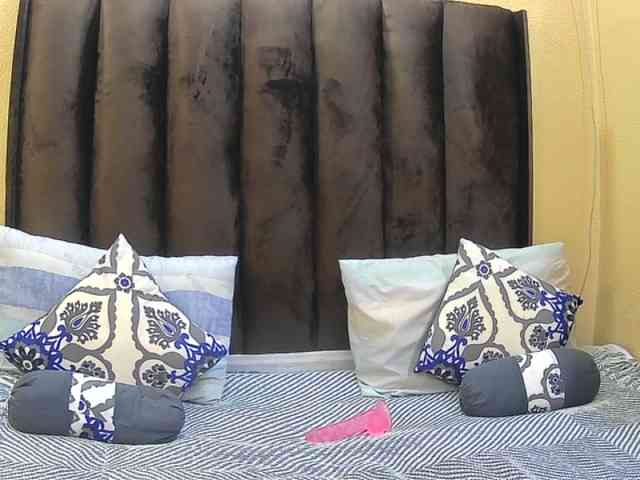 Your-Milly168 webcam
