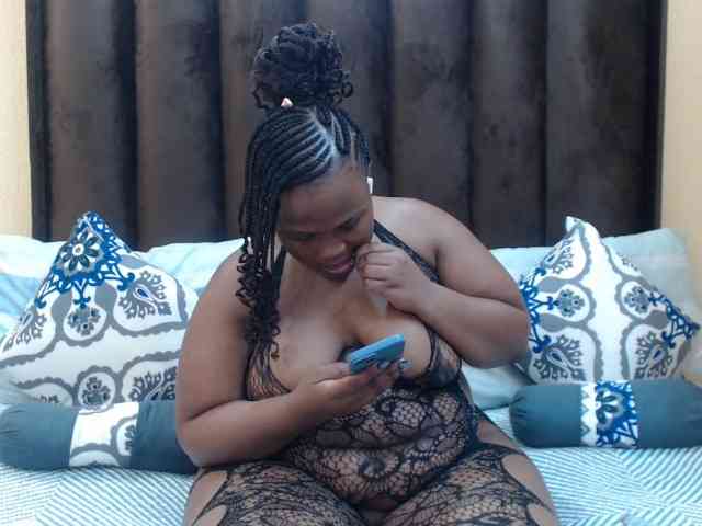 Your-Milly168 webcam