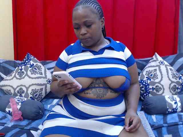 Your-Milly168 webcam