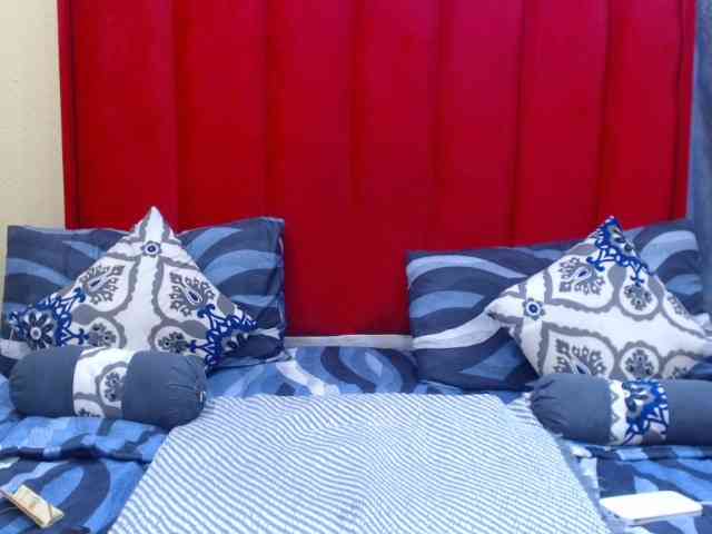 Your-Milly168 webcam