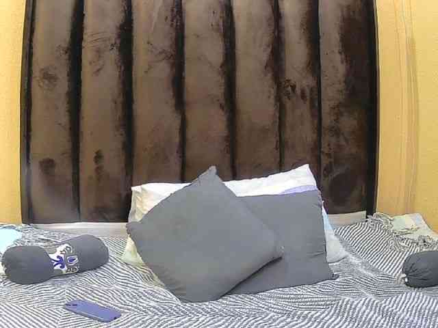 Your-Milly168 webcam