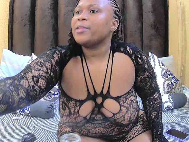 Your-Milly168 webcam