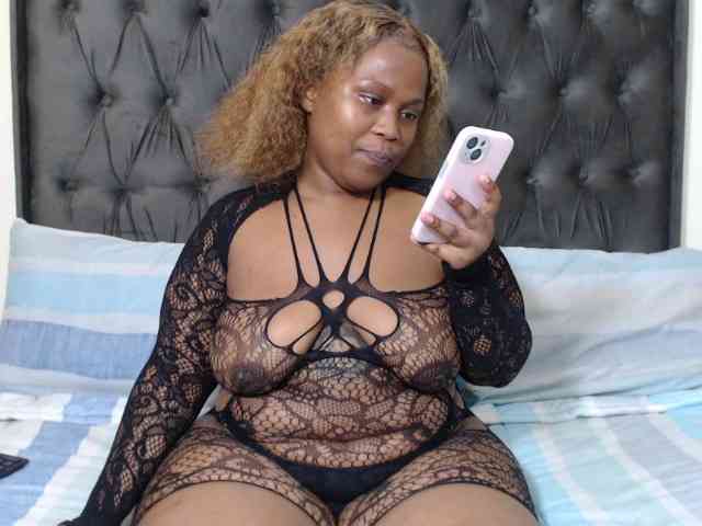 Your-Milly168 webcam