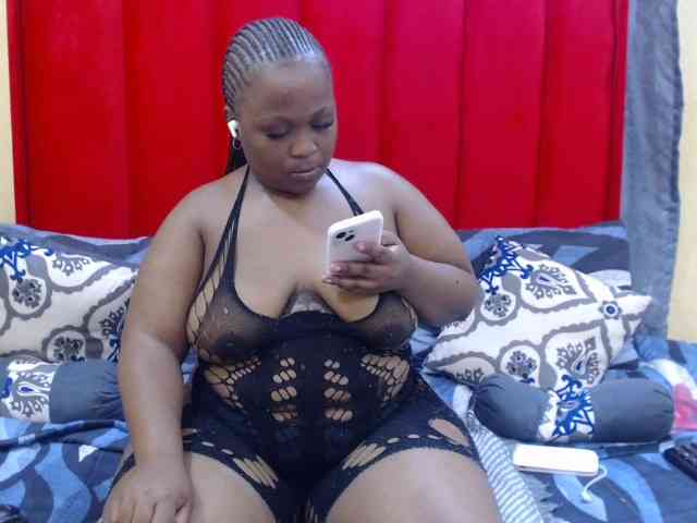 Your-Milly168 webcam