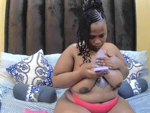 Your-Milly168 webcam