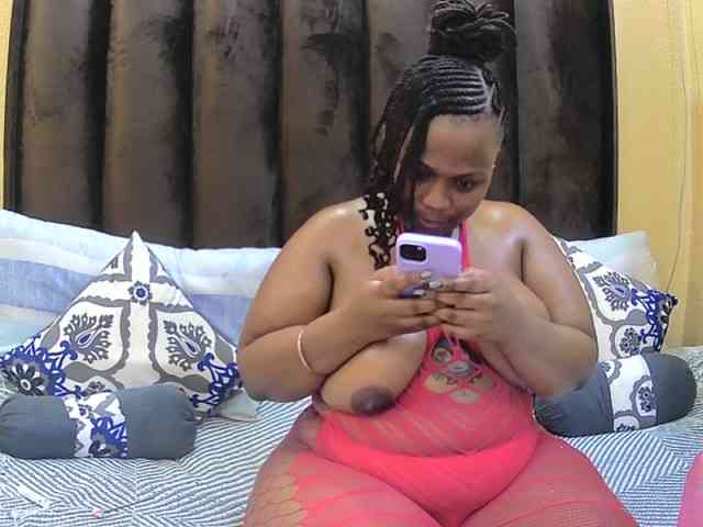 Your-Milly168 webcam