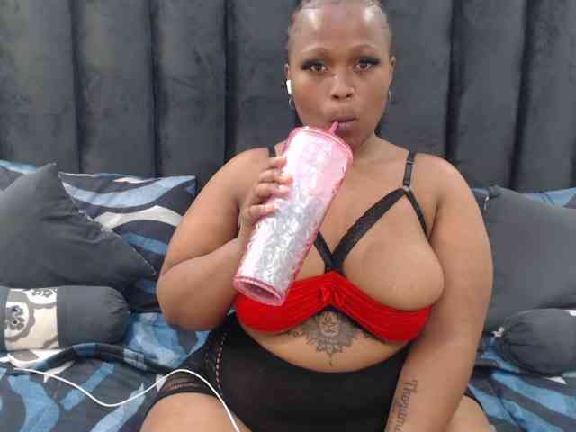 Your-Milly168 Live Webcam on BongaCams