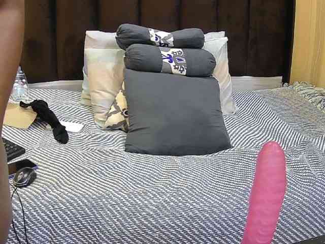 Your-Milly168 webcam