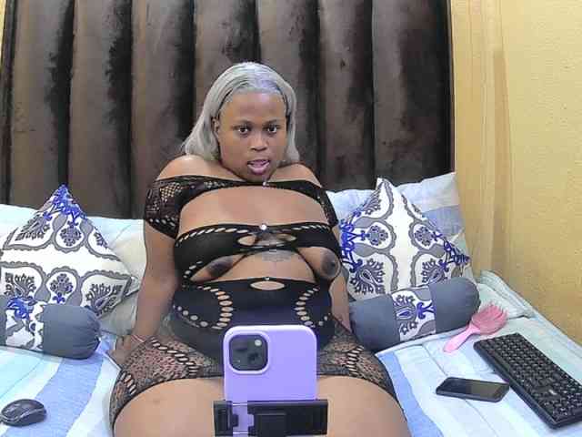 Your-Milly168 webcam