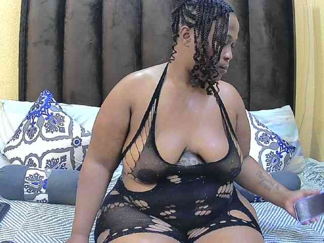 Your-Milly168 webcam